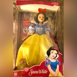 Snow White Disney Princess - New